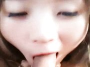 吸粉大白天在高架桥下路边脱光了激战被骑车路过的大爷偷看